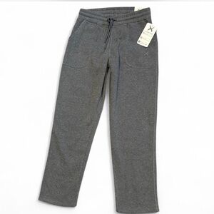 NWT Women’s Gray Straight Leg Sweat Pants. M